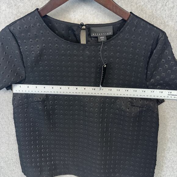 Attention Top Womens Medium Black Textured 100% Polyester Short Sleeve Pullover - Picture 10 of 14